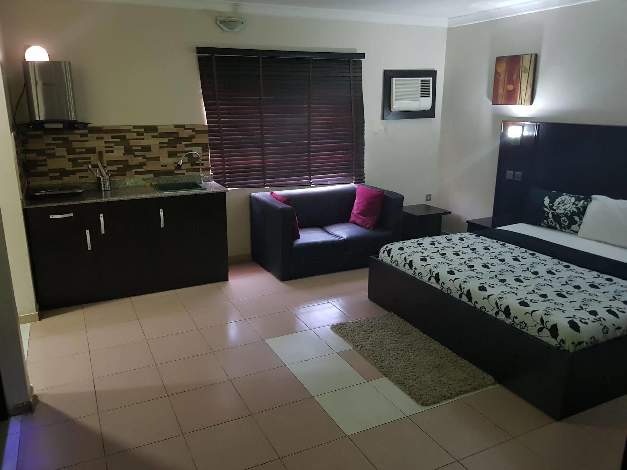 Number 95 Suites لاغوس المظهر الخارجي الصورة